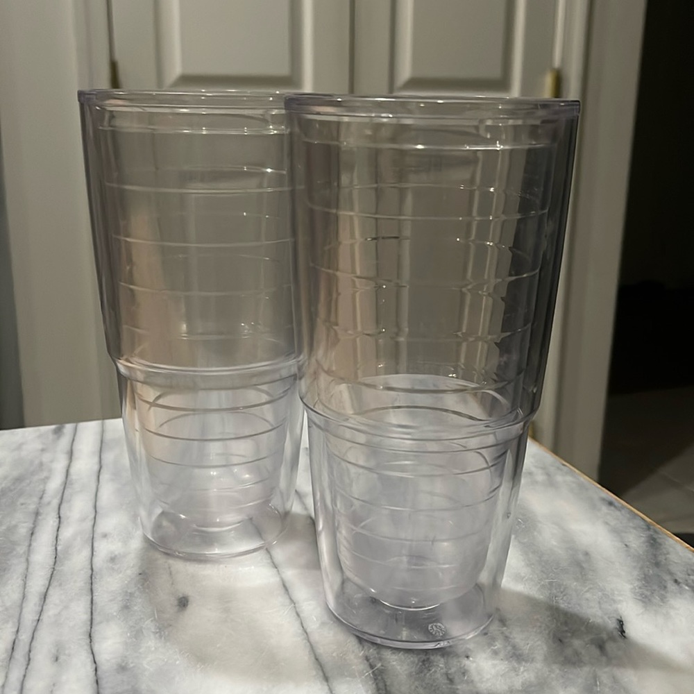 2 clear Tervis 32 oz double walled tumblers